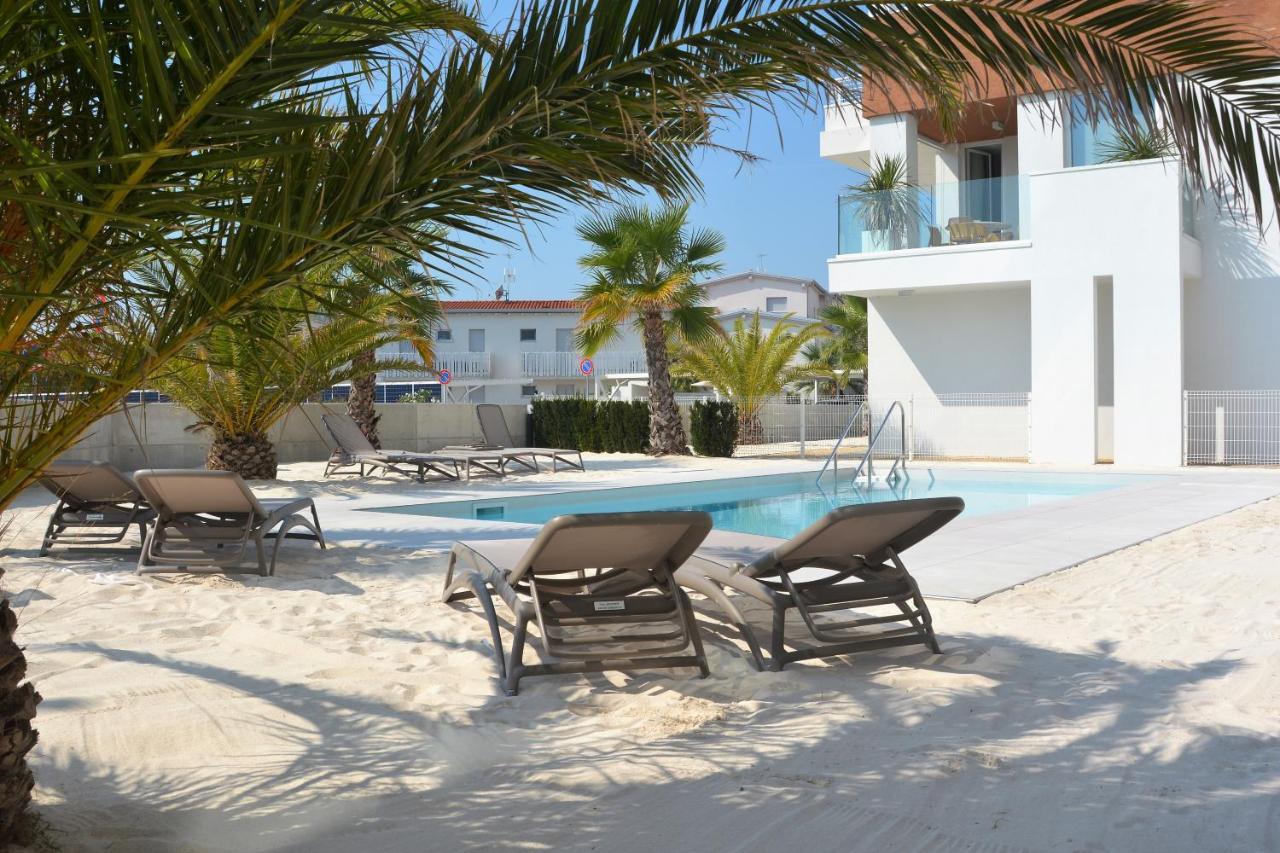 Sun Beach Residence Con Piscina - Piazza Brescia - Adria Holiday Jesolo - Family Apartments المظهر الخارجي الصورة