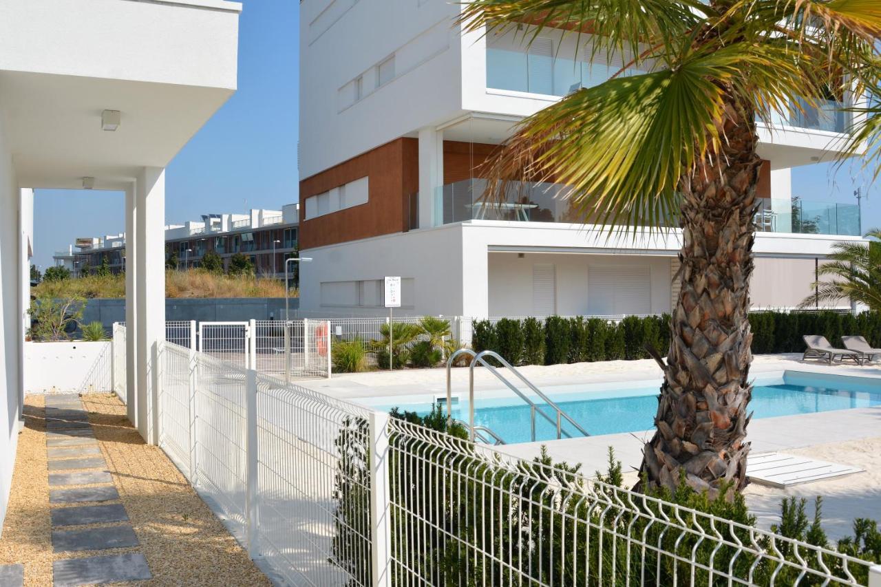 Sun Beach Residence Con Piscina - Piazza Brescia - Adria Holiday Jesolo - Family Apartments المظهر الخارجي الصورة
