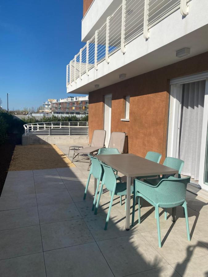 Sun Beach Residence Con Piscina - Piazza Brescia - Adria Holiday Jesolo - Family Apartments المظهر الخارجي الصورة