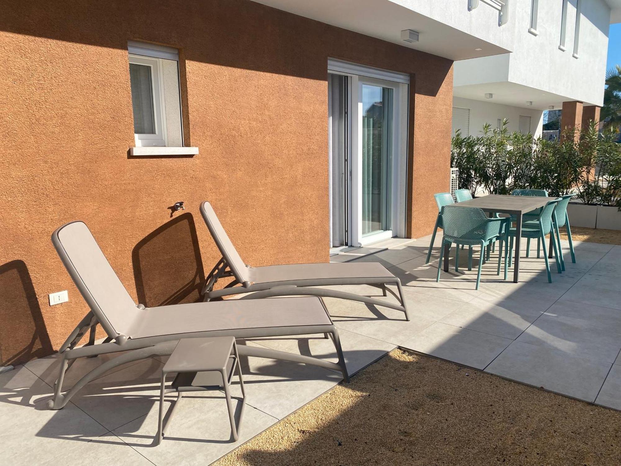 Sun Beach Residence Con Piscina - Piazza Brescia - Adria Holiday Jesolo - Family Apartments الغرفة الصورة